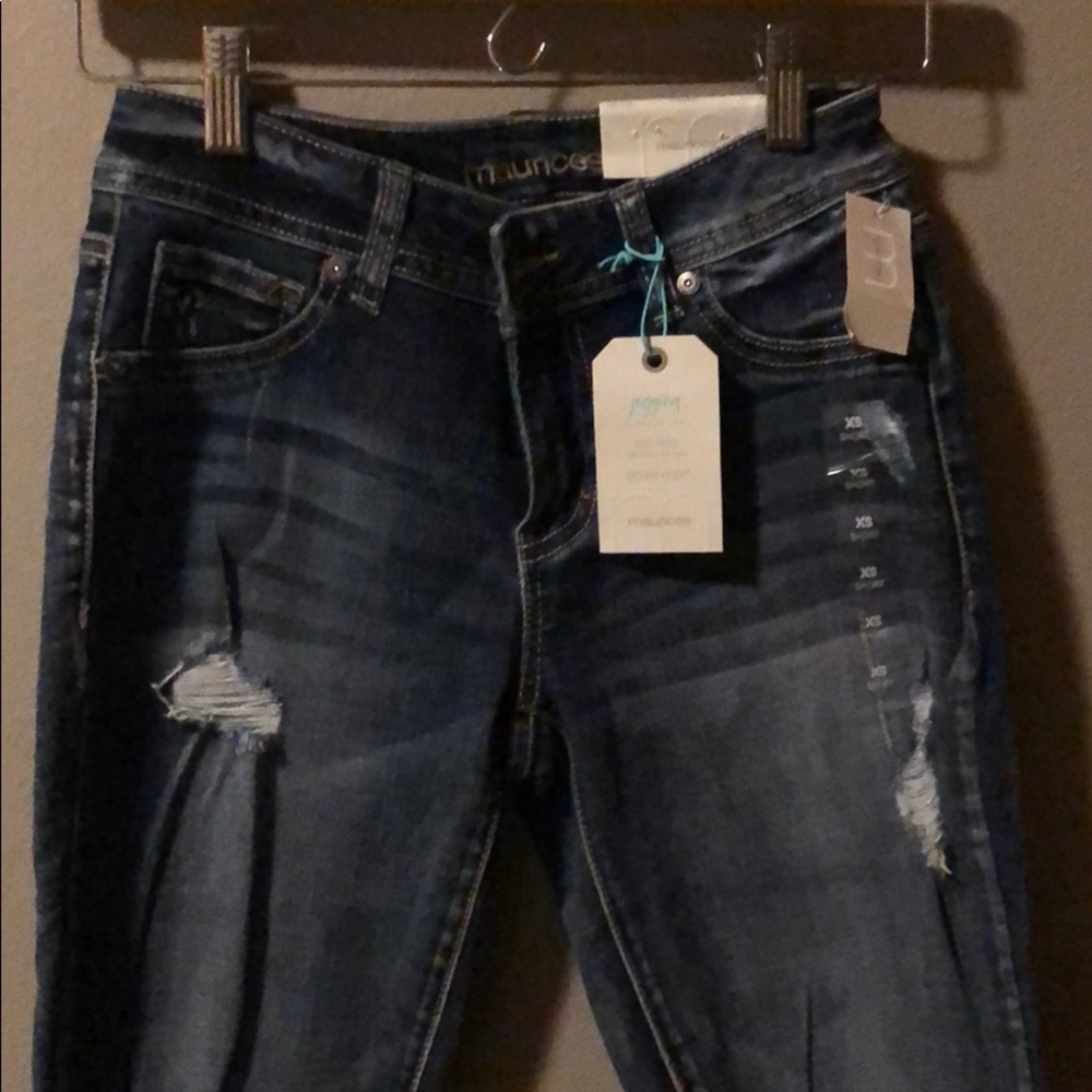 Never Worn Maurice’s Distressed Jeggings XS Short